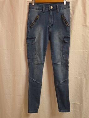 Fashion Nova Jeans Women’s Size 3 Blue Cargo Zip-Accent Jeans Juniors